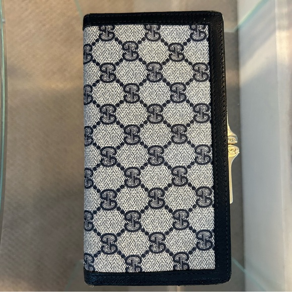 GUCCI Vintage Interlocking CC logo French Purse - Picture 5 of 15